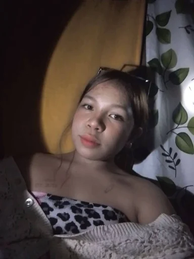 Shaine, 20