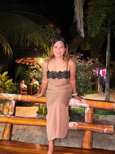 Donna Joy, 31