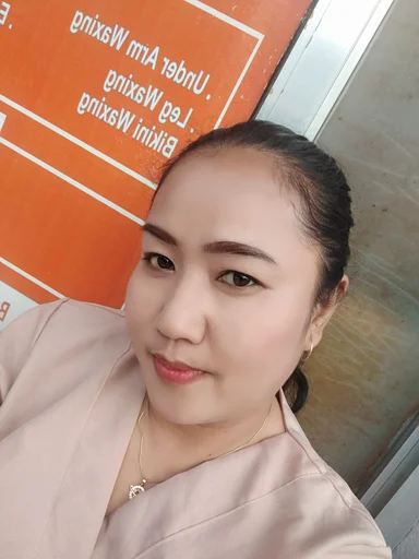 Kim, 38