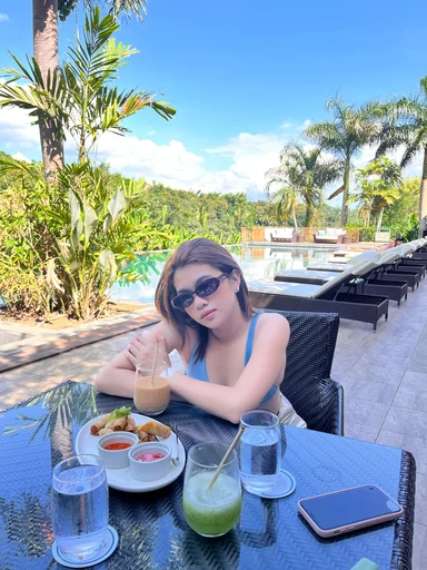 Rochelle, 20