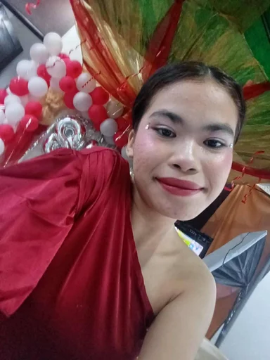 Christine, 18