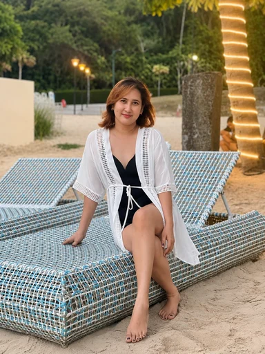Cristina, 43
