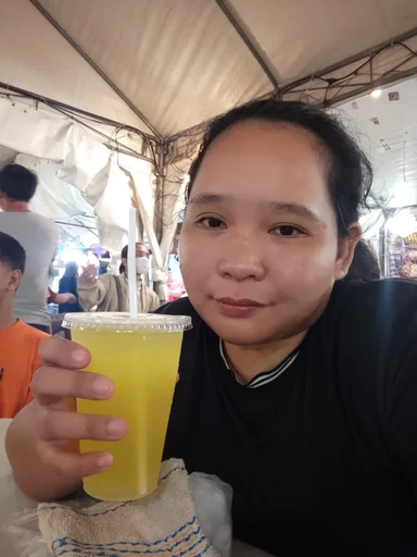 Lyn, 35