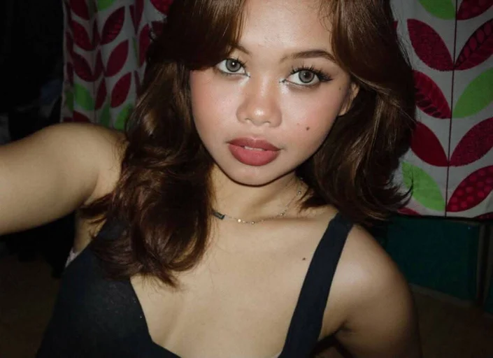 Kristine, 20