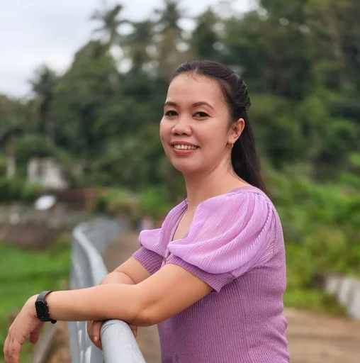 Rica, 33