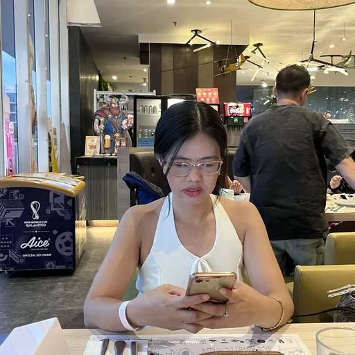 aiza, 38