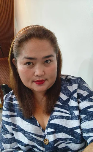Judy Grace, 43