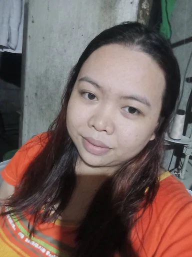 Angela, 23