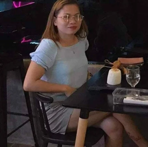 Vivian, 39