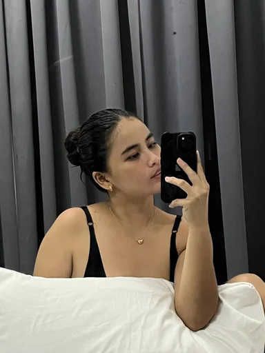 Lyn, 21