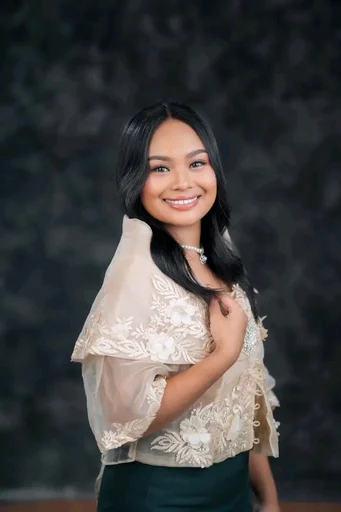 Marian, 23