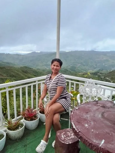 Cristine, 29