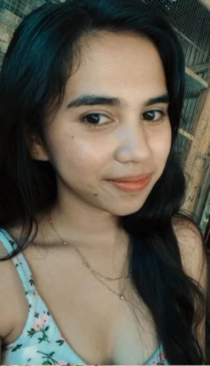 Clarise, 19