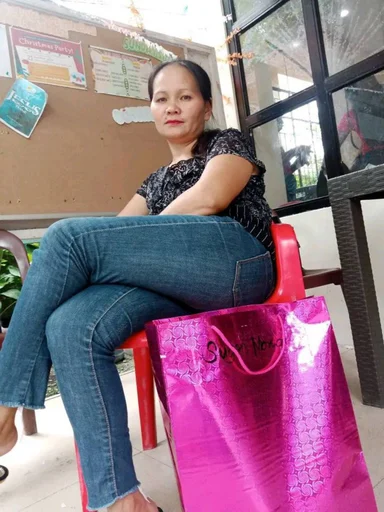 Rosalyn, 33
