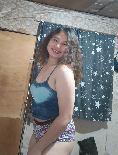 Leah, 28