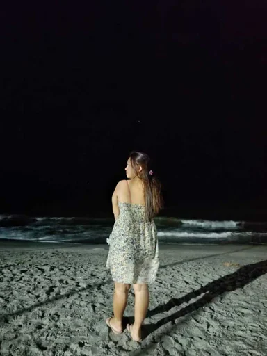 Shella, 35