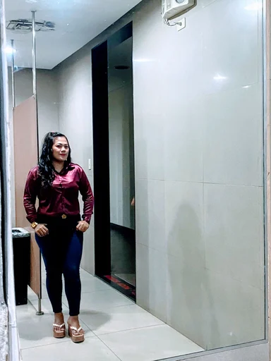 Shiela Ghia, 38