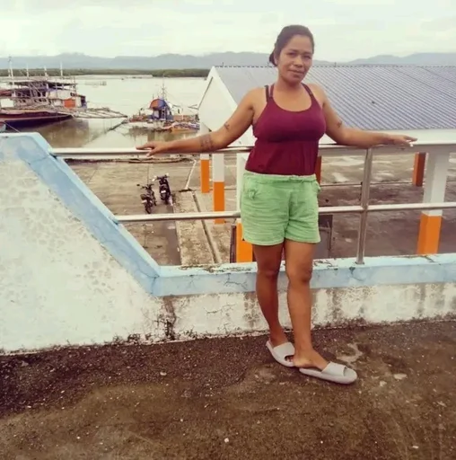 Rose, 38