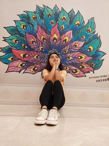 Sofia, 28