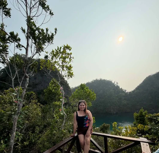 Rona, 35