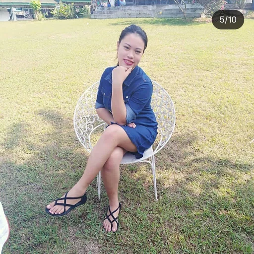Jen, 33