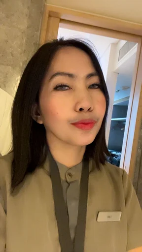 Lara, 42