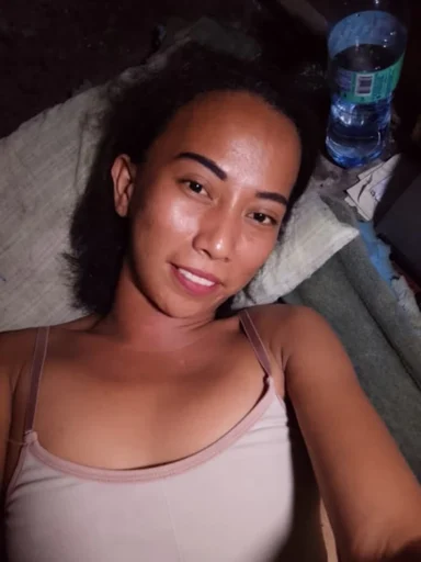 Gretchie, 33