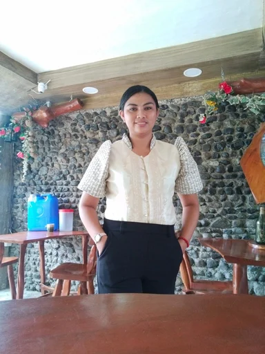 Anna, 34