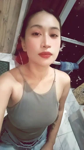 Charmaigne, 33