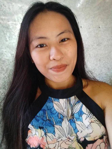 Anna, 24